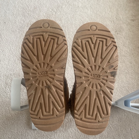 UGG Boot - Size US 4 Cambridge Chestnut Like New - Picture 7 of 8